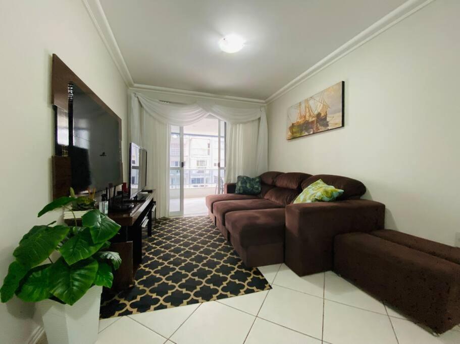 Apartamento Apto A 100m Da *