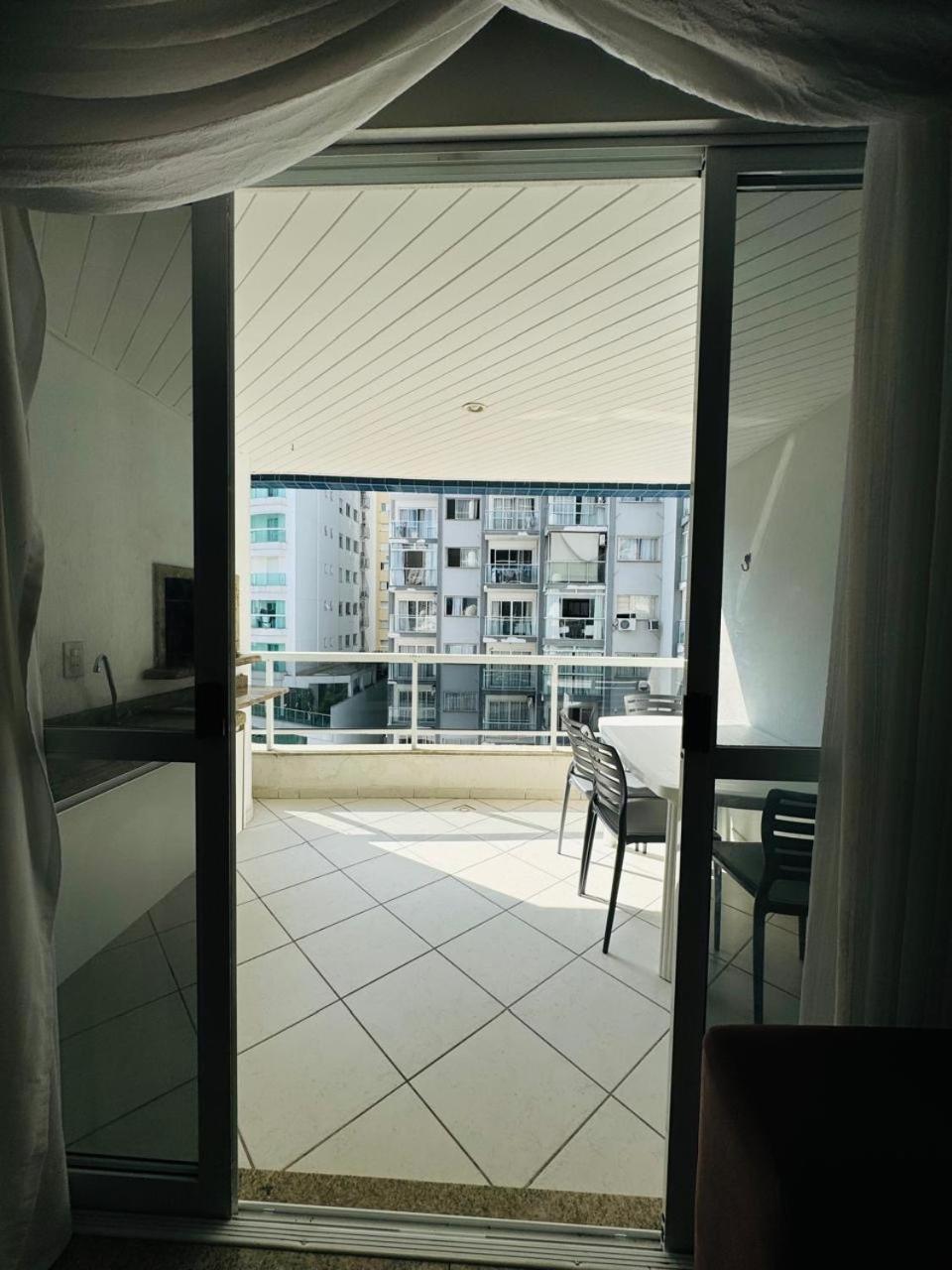 Apartamento Apto A 100m Da